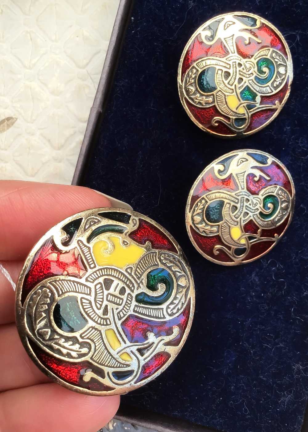 Vintage Celtic Enamel Cloisonné Brooch and Earrin… - image 2