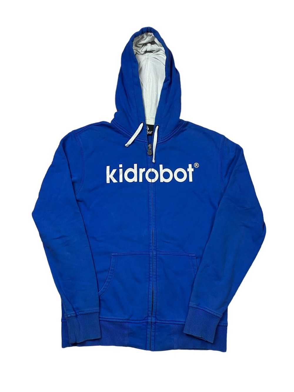 Art × Kid Robot × Streetwear Kid Robot Spell Out … - image 1