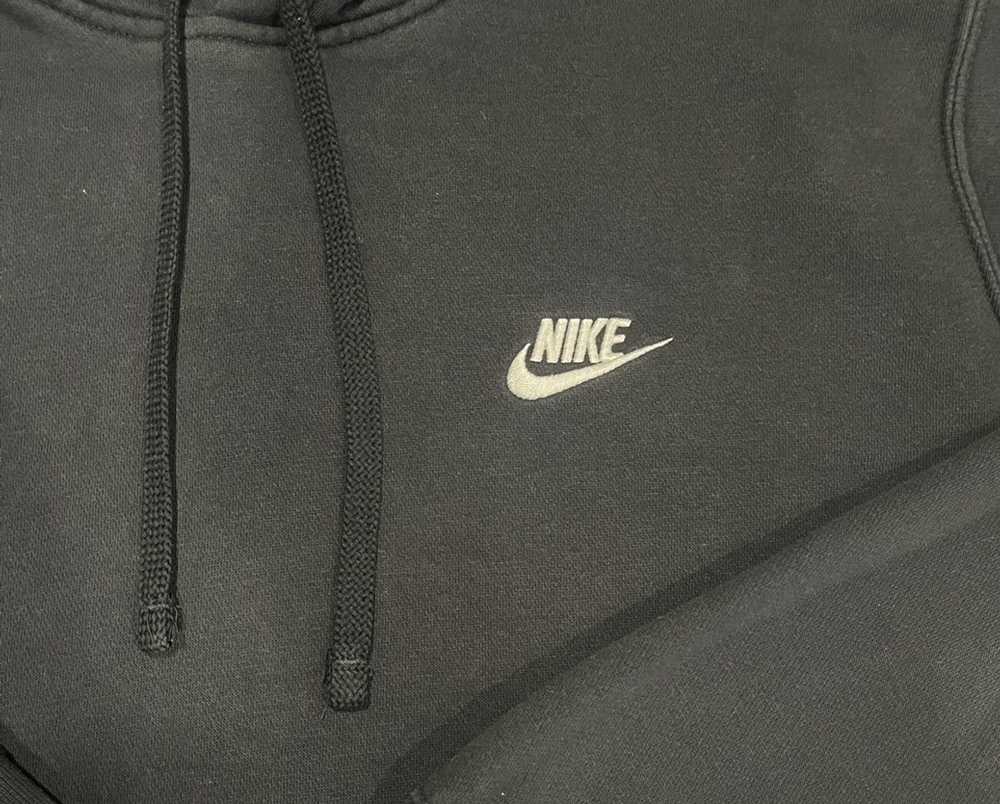 Nike × Streetwear × Vintage Nike Black Hooded Swe… - image 2