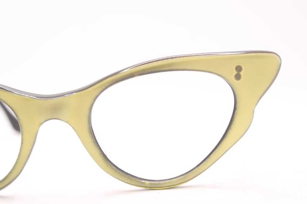 Unused Green / Gold Vintage Cat Eye Glasses - image 3