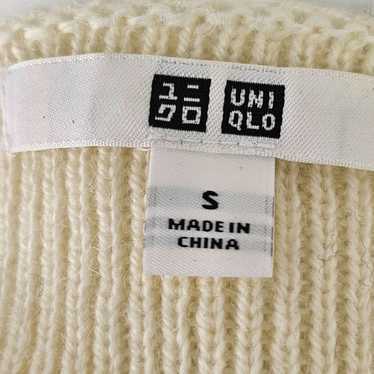Uniqlo Oversize Sweater Cream V Neck Wool Blend Kn