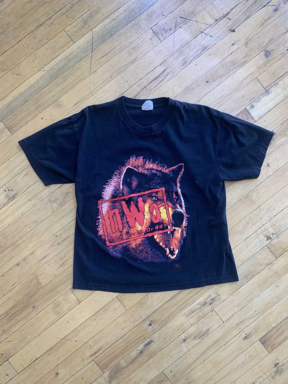 Vintage N.W.O Wolf T-Shirt - image 1