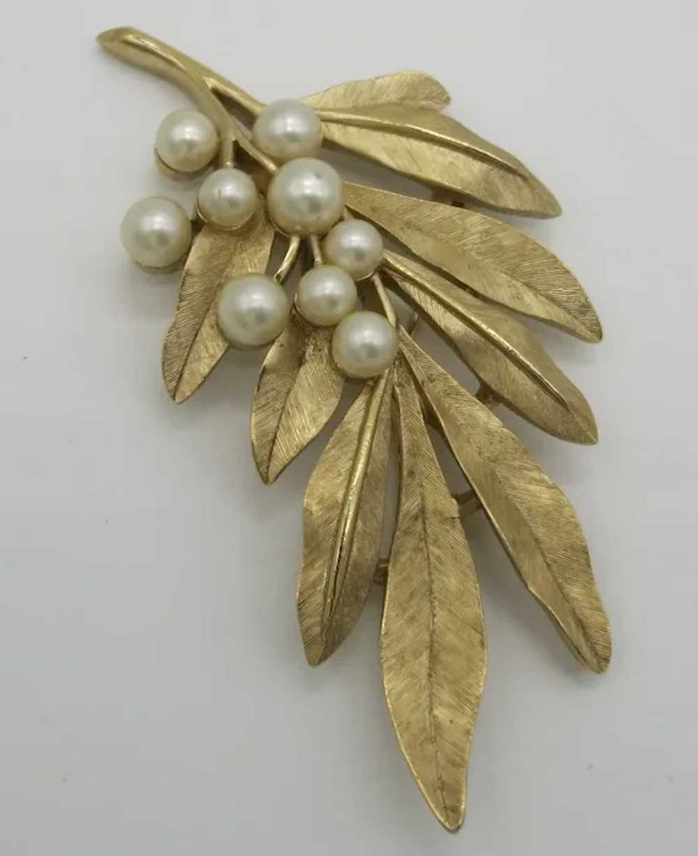 Trifari Faux Pearl Gold tone Leaf Brooch Crown Ma… - image 2