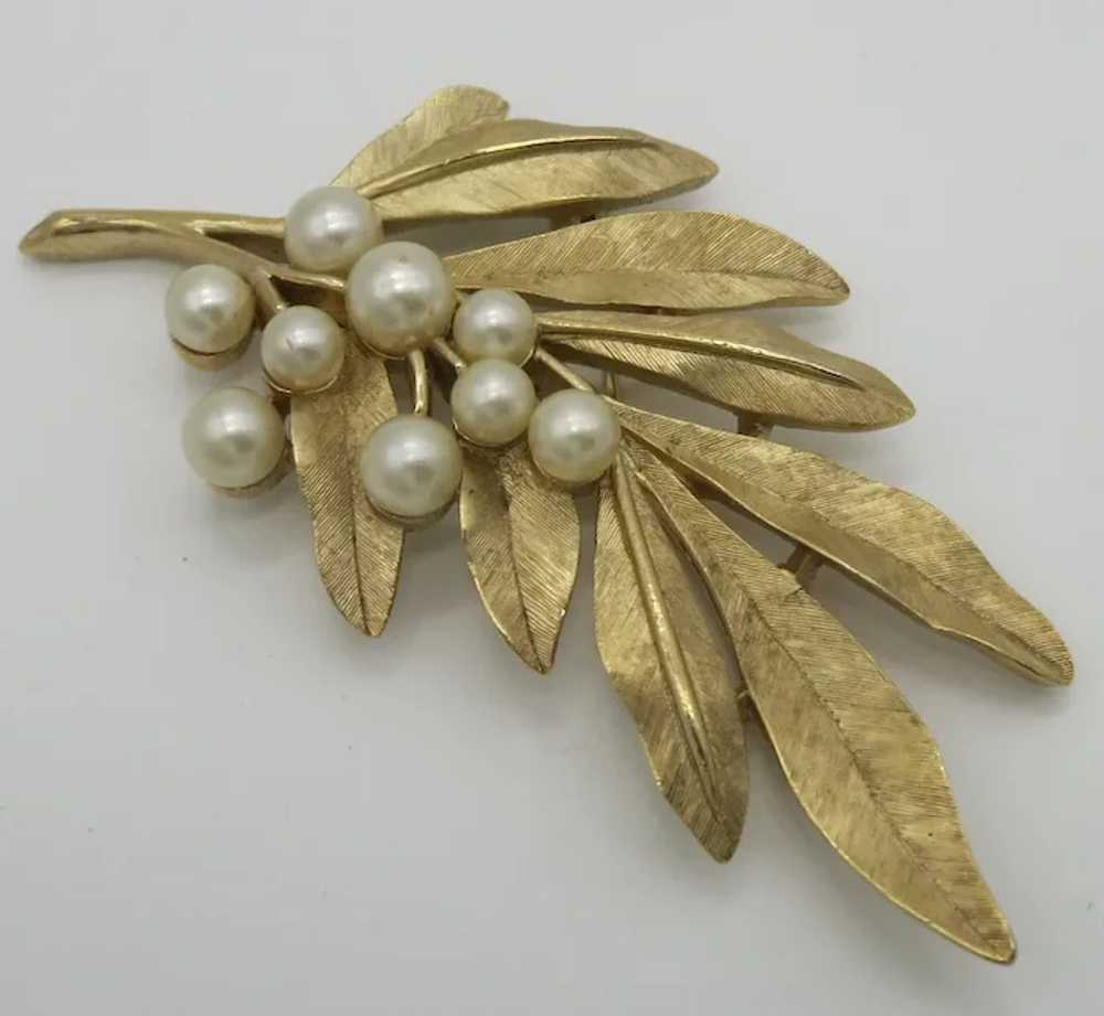 Trifari Faux Pearl Gold tone Leaf Brooch Crown Ma… - image 5