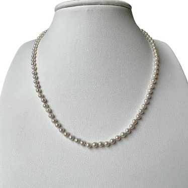 Classic Vintage 14K White Gold Clasp Pearl Necklac