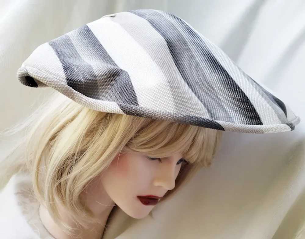 Avant Garde 1950's - 60's Sophisticated Hat - image 2