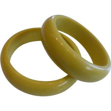 Vintage Lucite Bangle Bracelets Chartreuse Yellow 