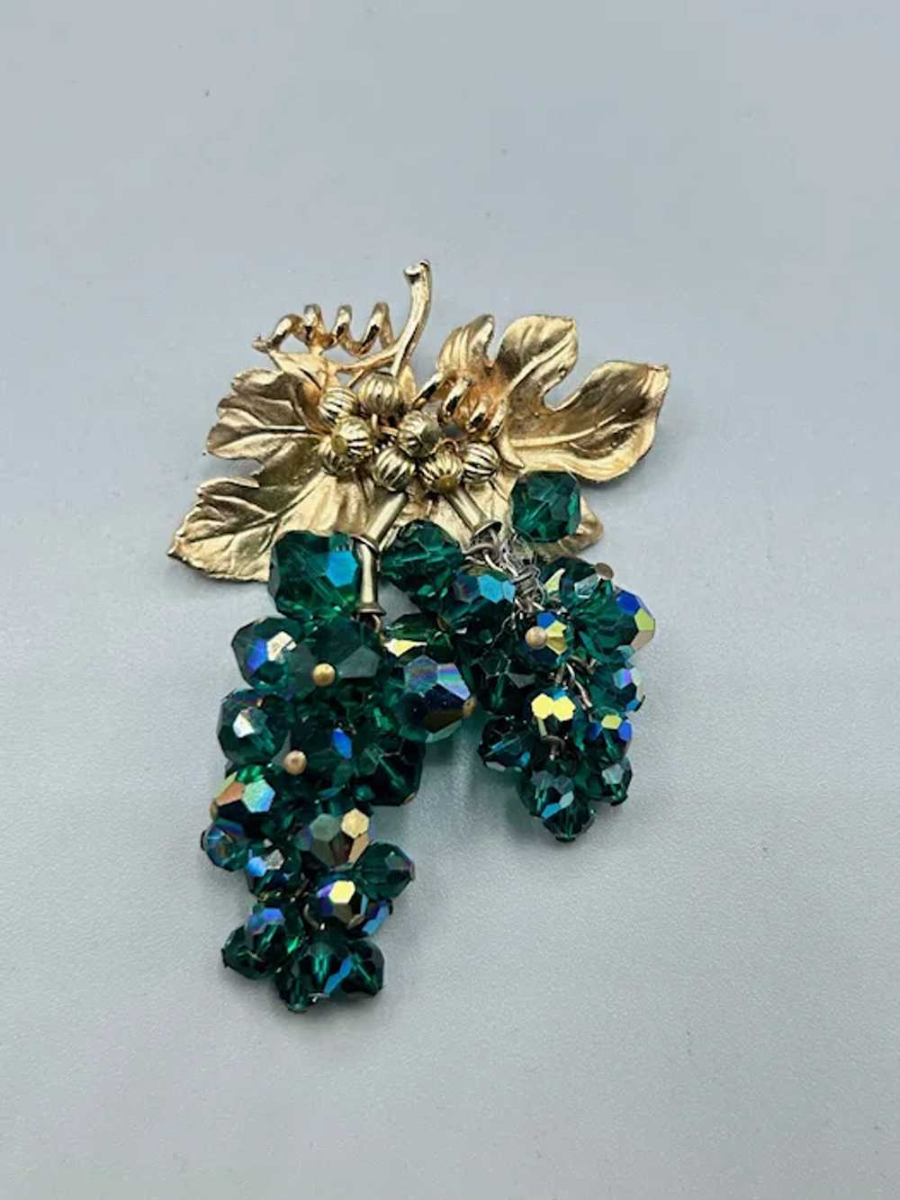 Vintage Green AB Beads Grape Brooch Brilliant Aur… - image 2