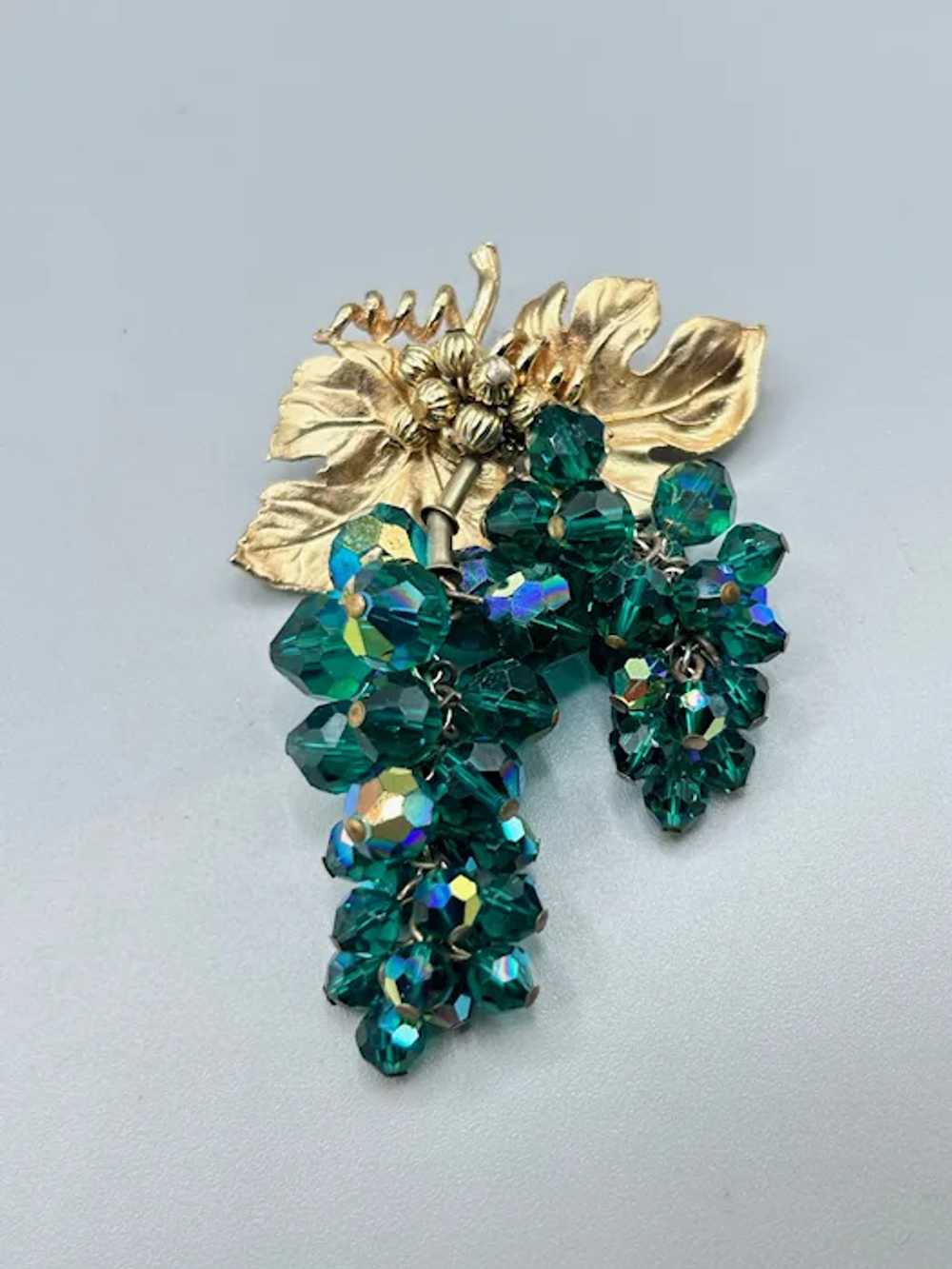 Vintage Green AB Beads Grape Brooch Brilliant Aur… - image 3