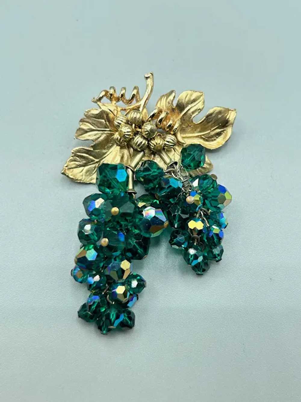 Vintage Green AB Beads Grape Brooch Brilliant Aur… - image 4