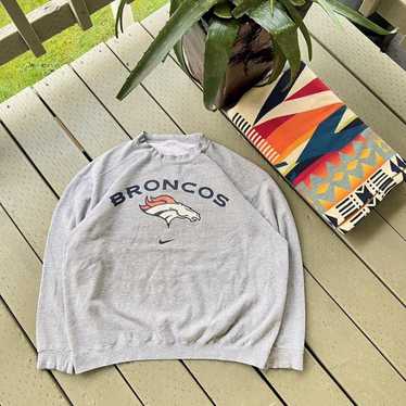 The Broncos Jersey Number 3 Russell Wilson Denver Broncos Team Vintage  Unisex Hoodie - Teeruto