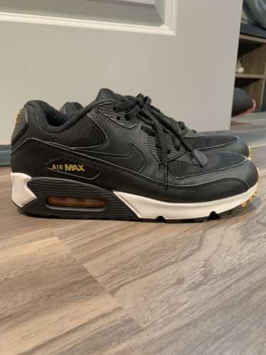 Nike Air Max 90 Black and Yellow