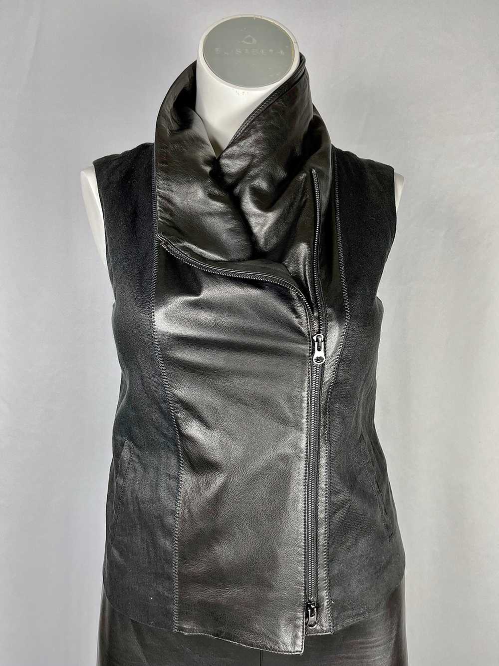 vince. Size L (12) Black Leather Linen Moto Vest - image 2