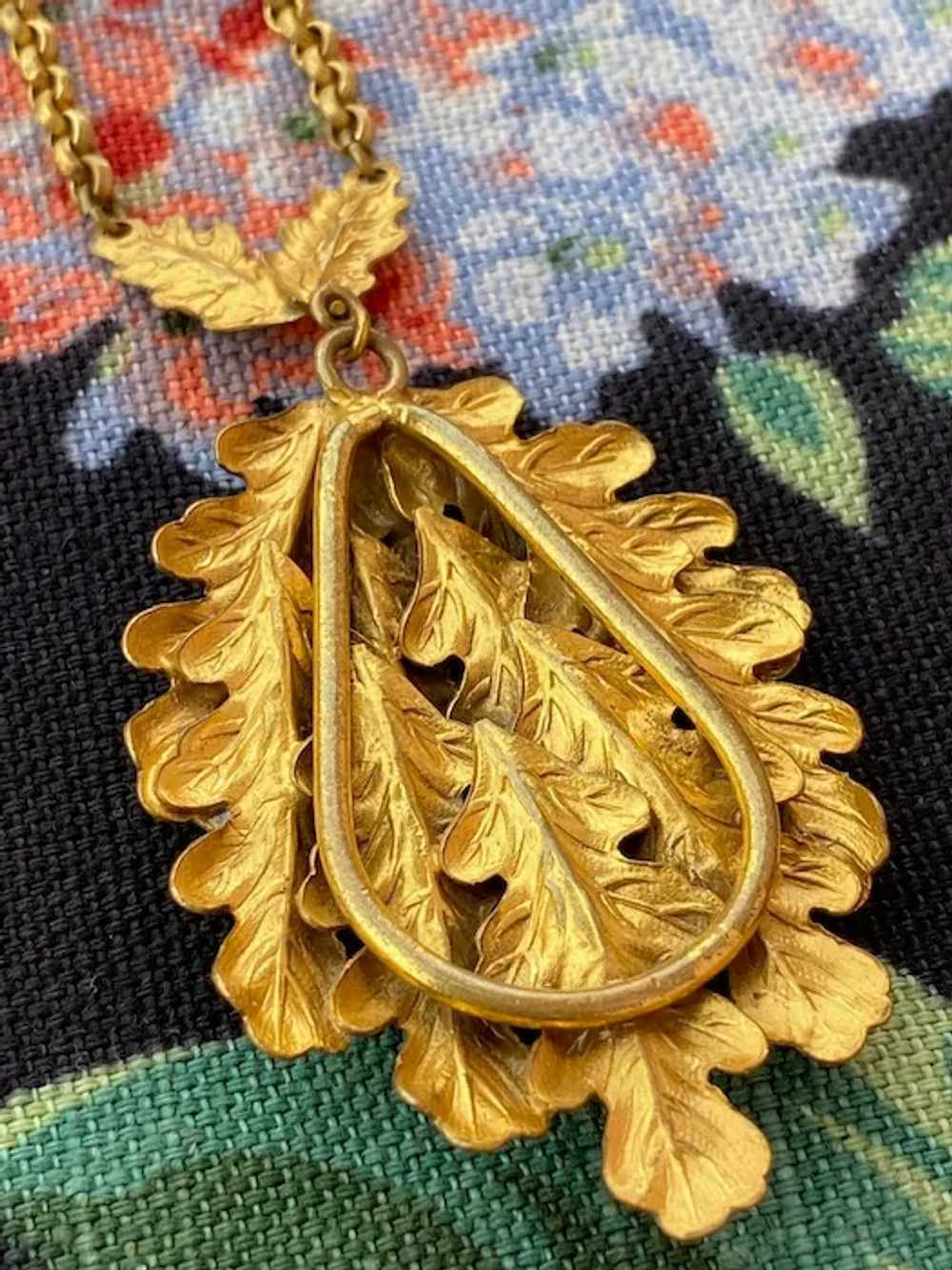 1940s Art Deco Brass Necklace Leaves 28 Inch - image 6