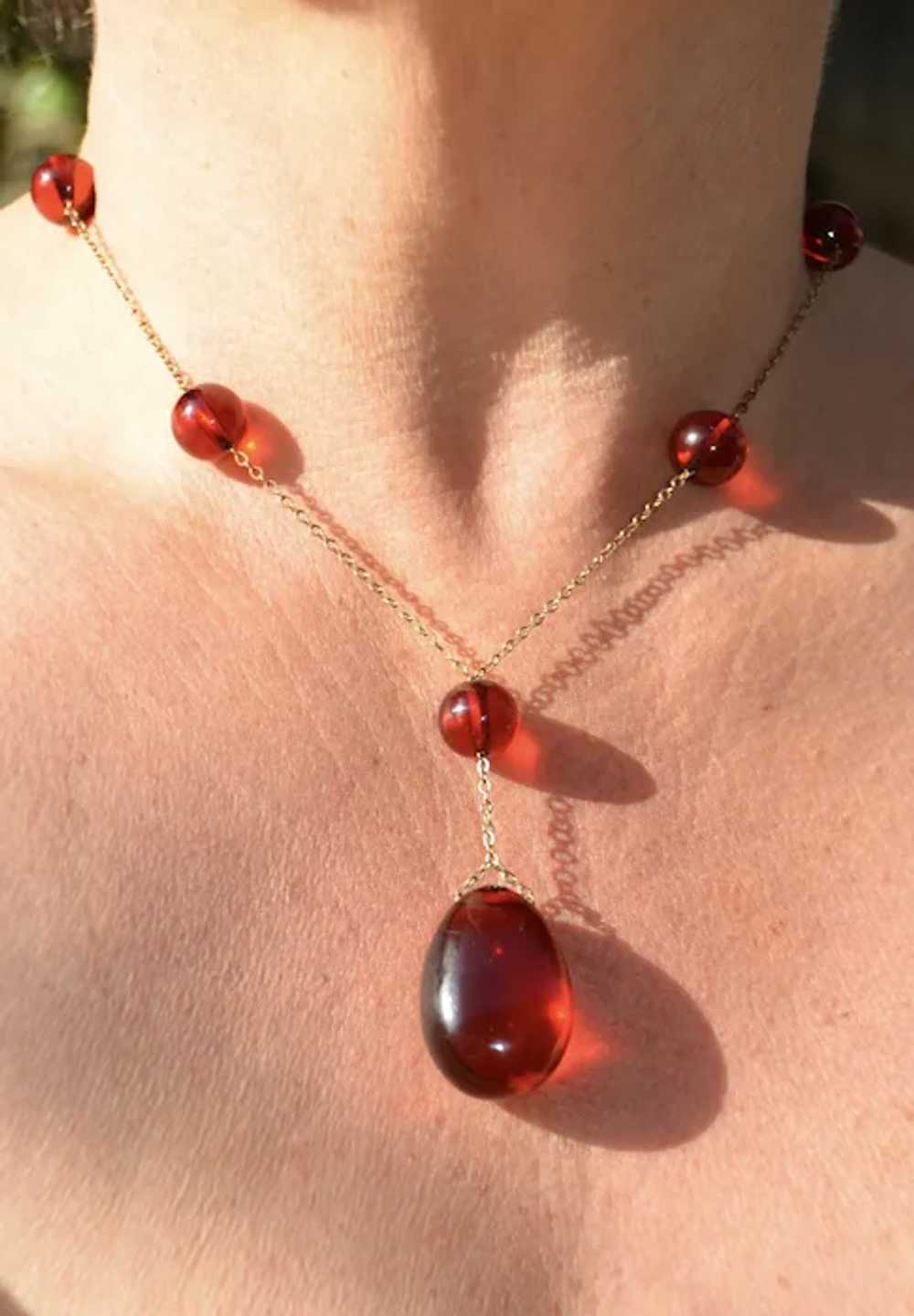 Art Deco Cherry Amber Bakelite & 10K Gold Necklace - image 3