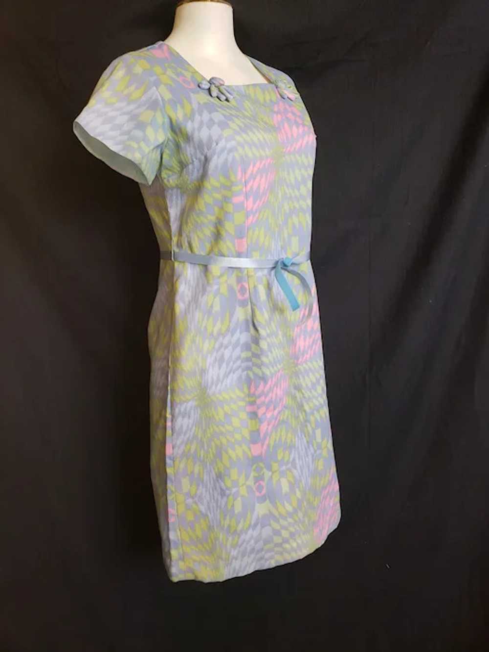 Geometric Gem of a DAY DRESS - 1960's - image 6