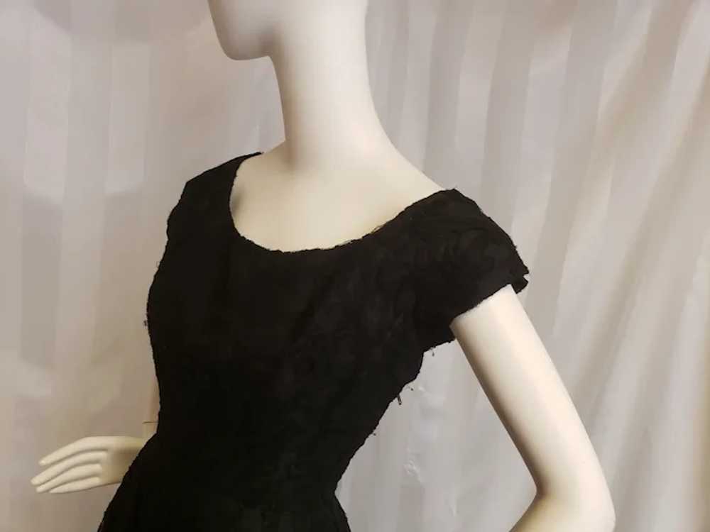 Hattie Carnegie 1950's Black Lace Cocktail Dress - image 9