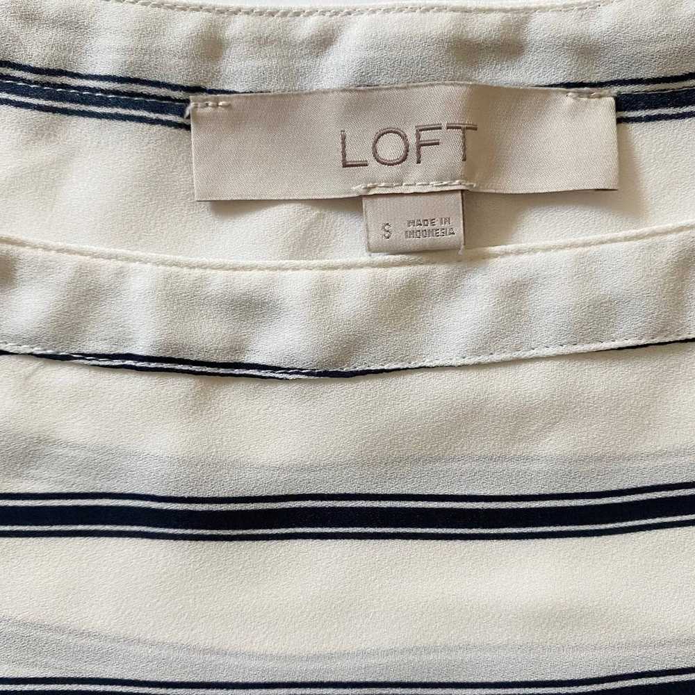 Loft LOFT White and Navy Striped Flutter Sleeve B… - image 4