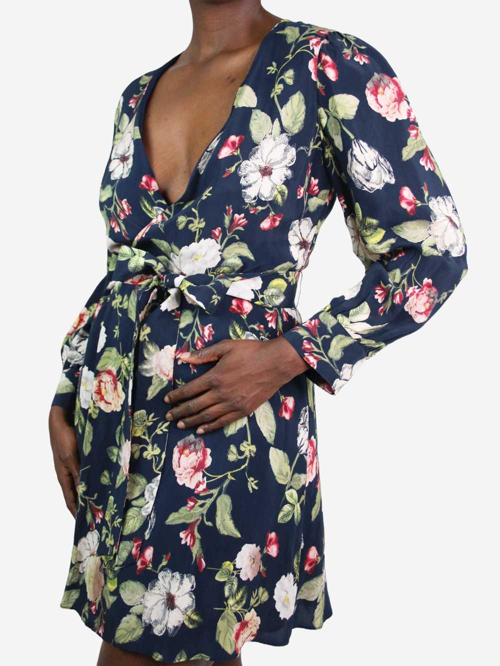 Alice + Olivia Blue floral printed wrap dress wit… - image 4