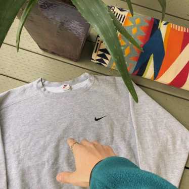 Nike vintage 90s nike crewneck sweater - image 1