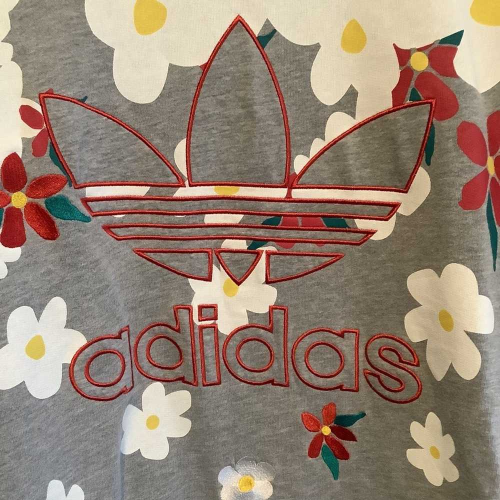 Adidas × Pharrell Floral Daisies Embroidery Big L… - image 2