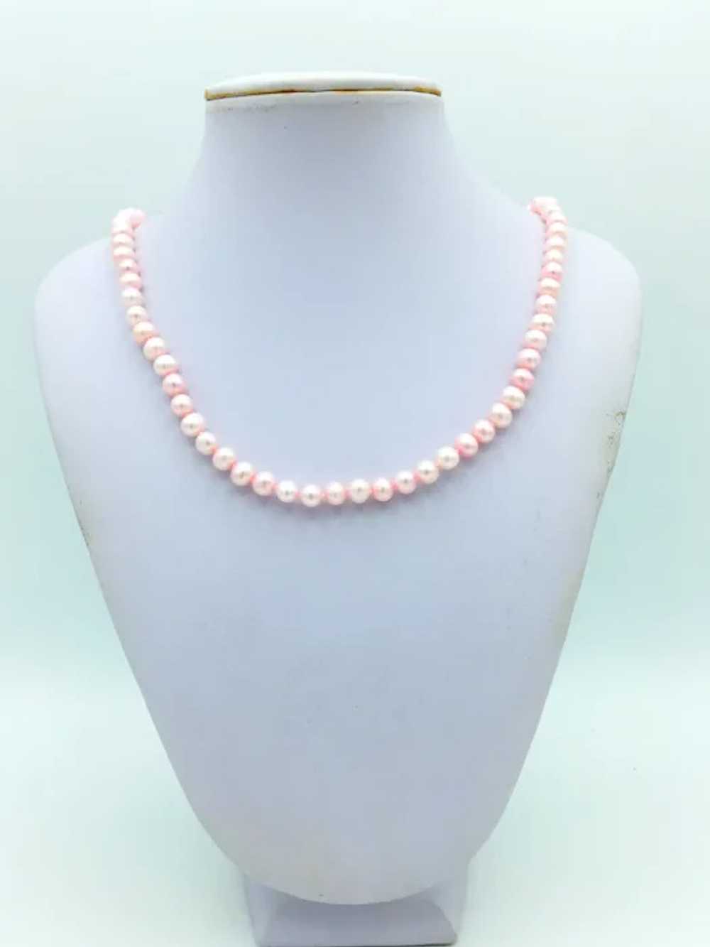 18" Pink Pearl Necklace with 10K Gold Clasp - image 2