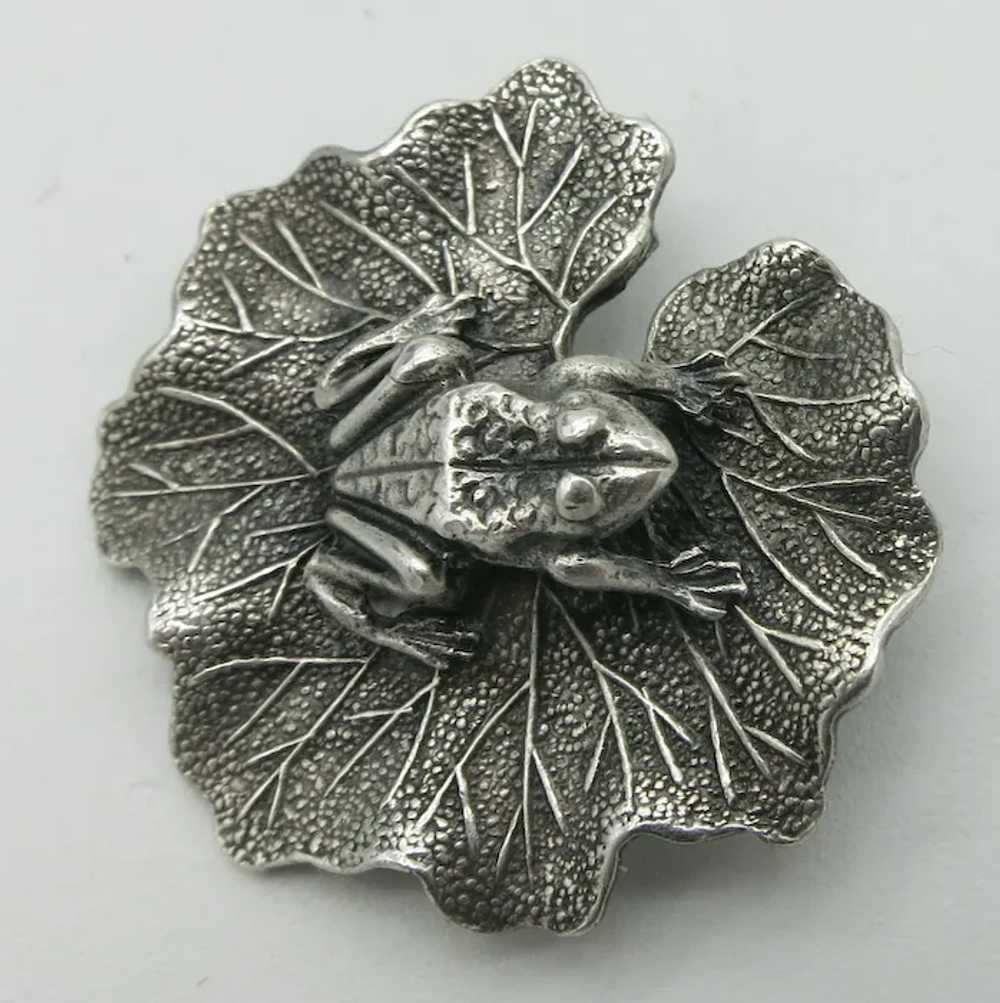 Sterling Silver Frog on Lily Pad Brooch Lang - image 2