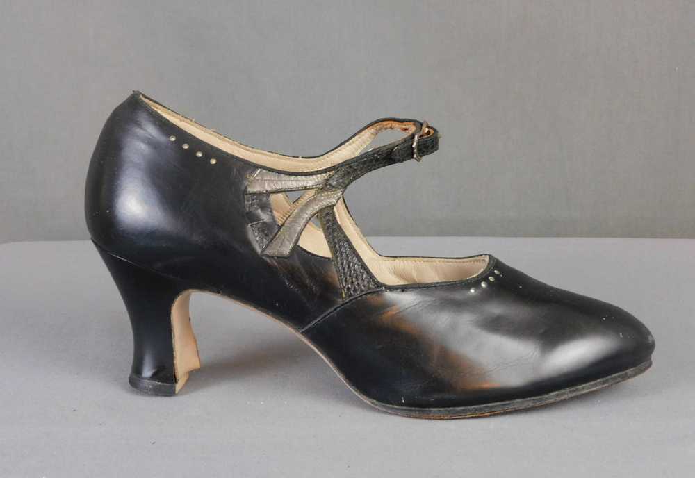 Vintage 1920s Mary Jane Pumps, Black Leather Shoe… - image 3