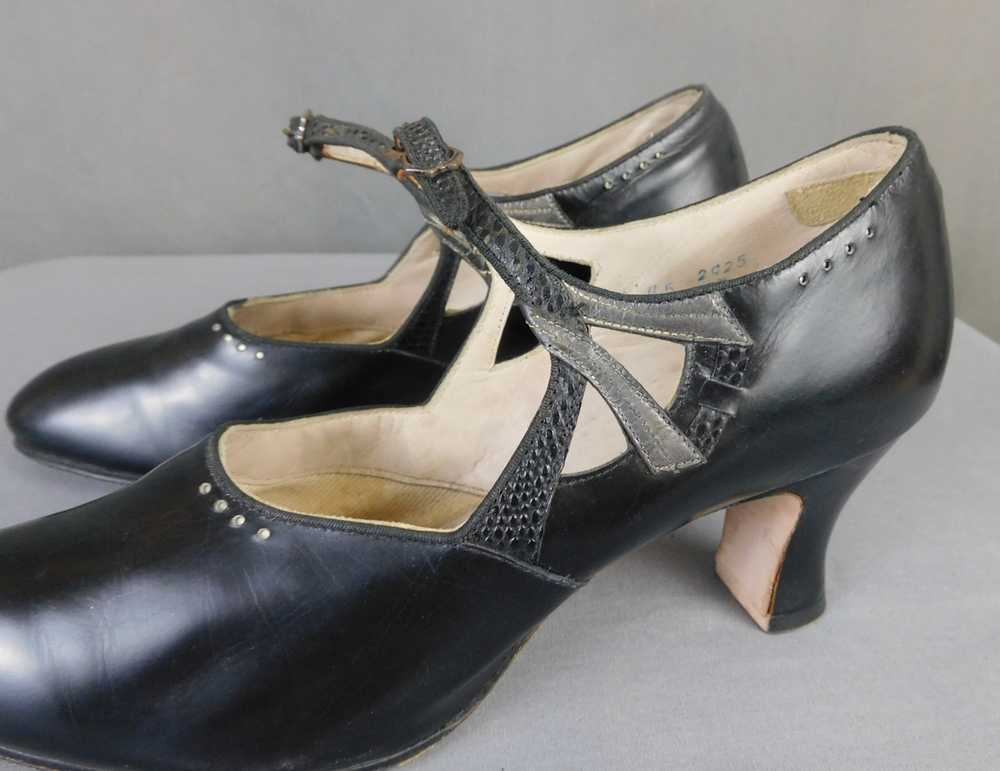 Vintage 1920s Mary Jane Pumps, Black Leather Shoe… - image 7