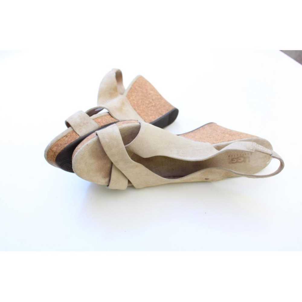 Ugg Sandal - image 6