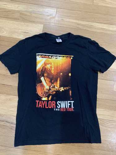 Gildan × Tour Tee Taylor Swift Red Tour T shirt