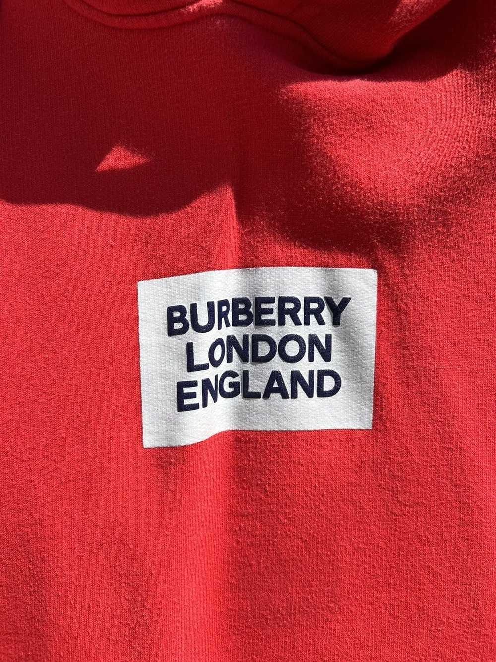 Burberry F/W 19 First Run Of The Box Logo - image 2