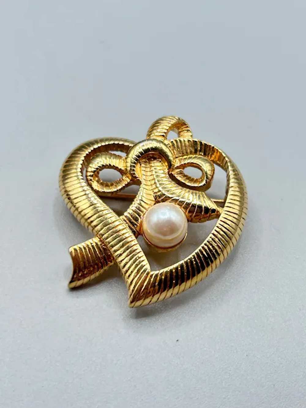 Vintage Heart with Pearl Pin Brooch Textured Gold… - image 2