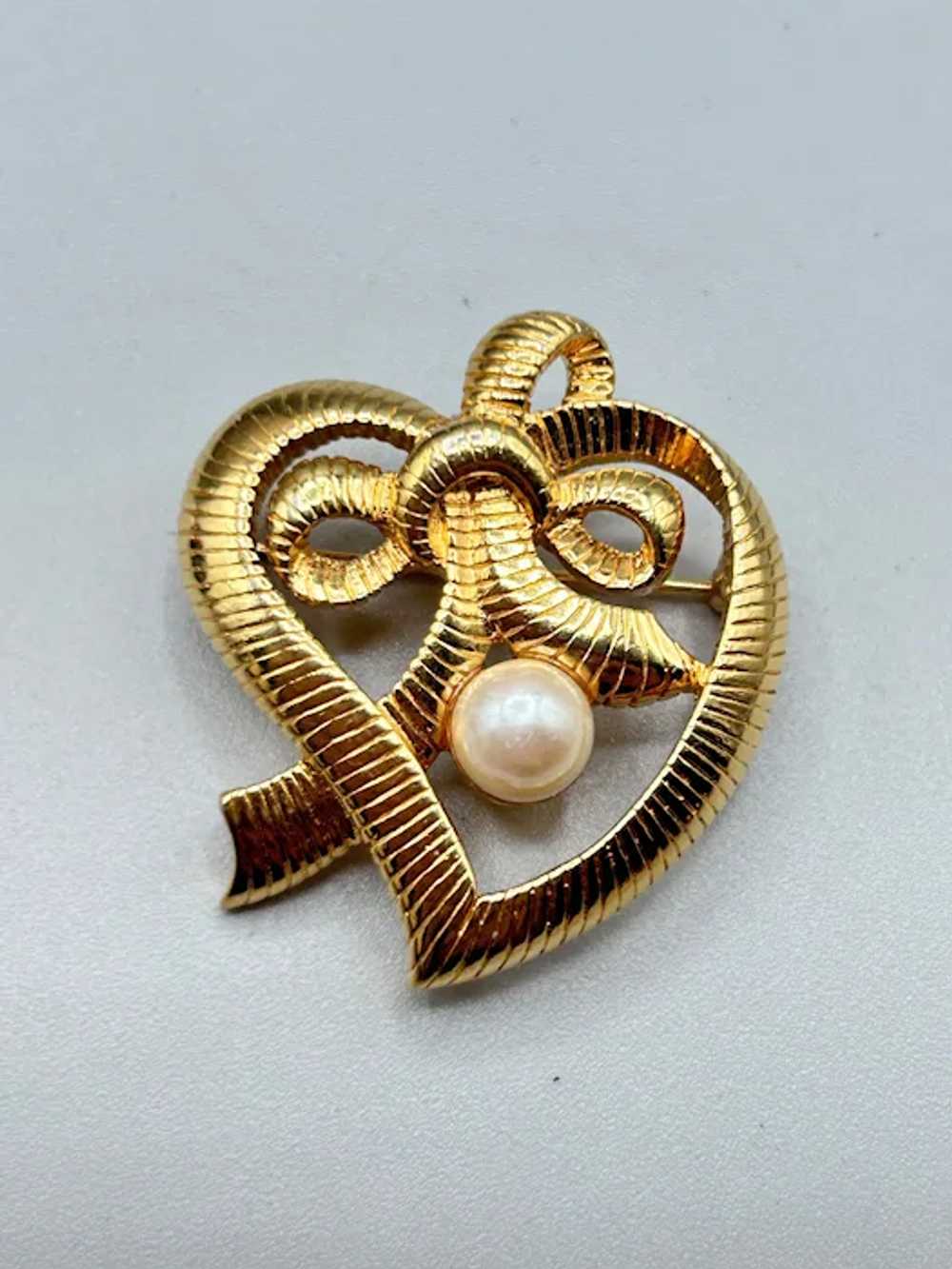 Vintage Heart with Pearl Pin Brooch Textured Gold… - image 3