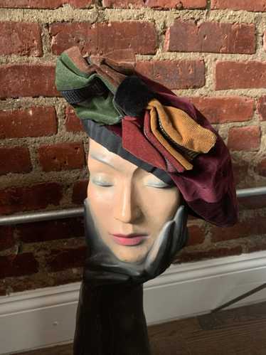 90s A La Bonne Renommee Velvet Beret w/ Bow