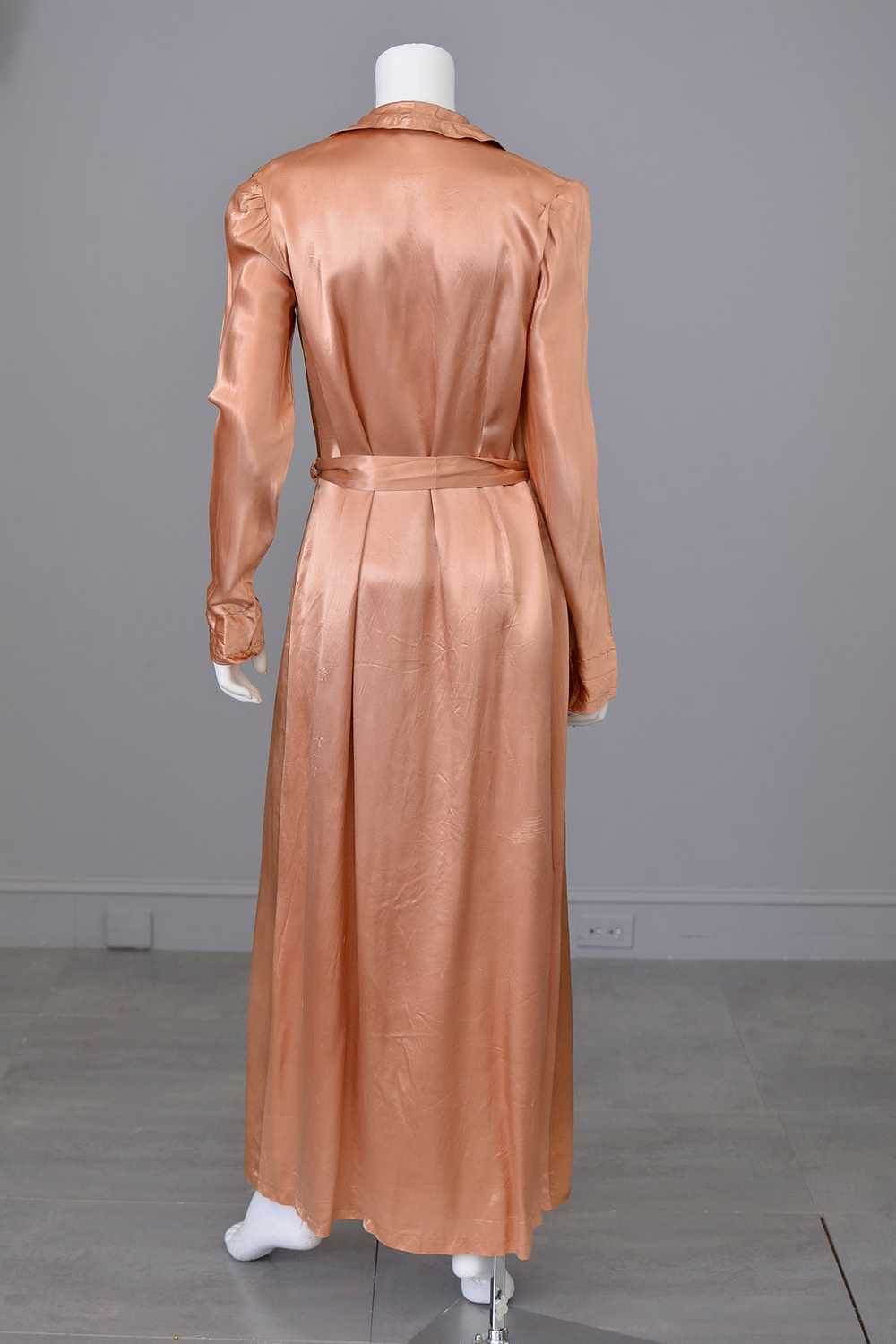 1940s Copper Satin Lounging Robe - image 3