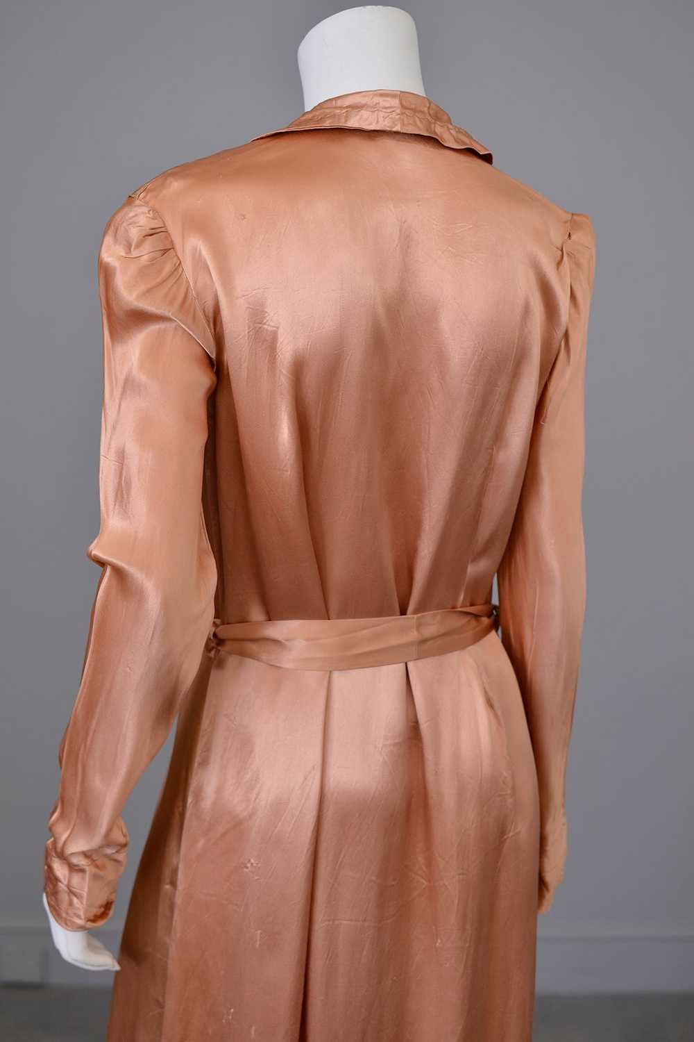 1940s Copper Satin Lounging Robe - image 6