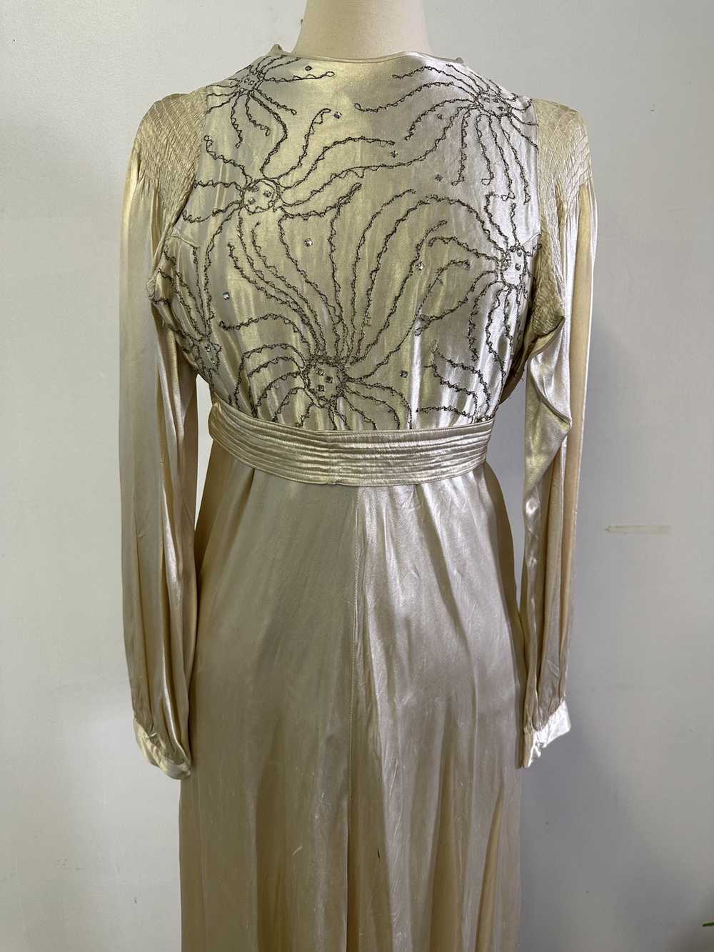 Vintage Vintage 1940's satin Prom/Wedding Dress - image 6