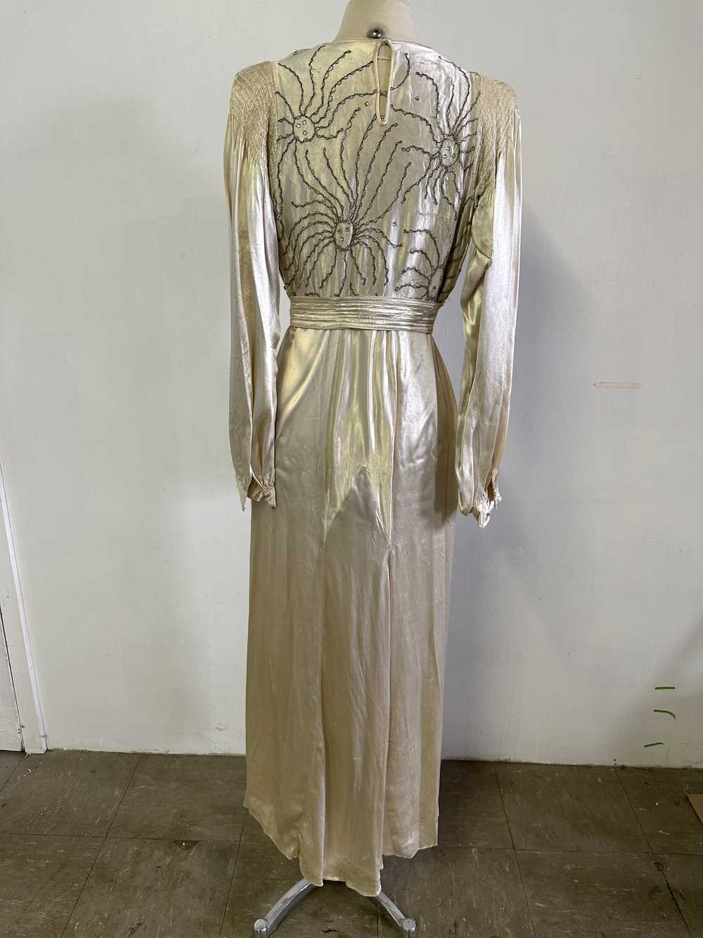 Vintage Vintage 1940's satin Prom/Wedding Dress - image 8