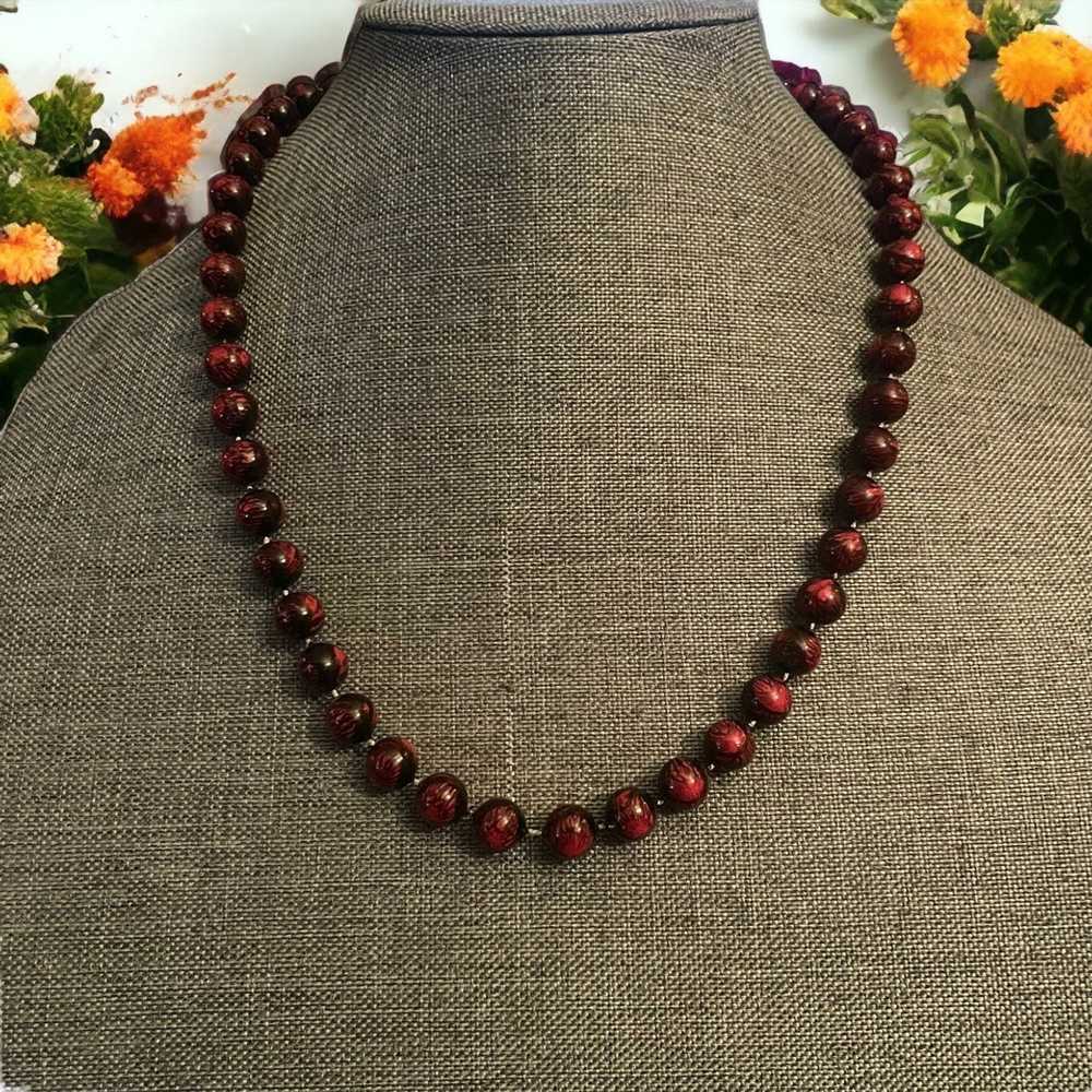 Vintage Vintage red marbleized bead necklace - image 1