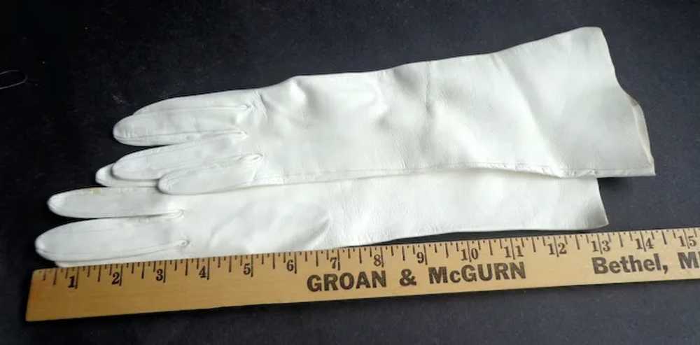 Long White Kid Leather Gloves.  Never Worn. Size … - image 2