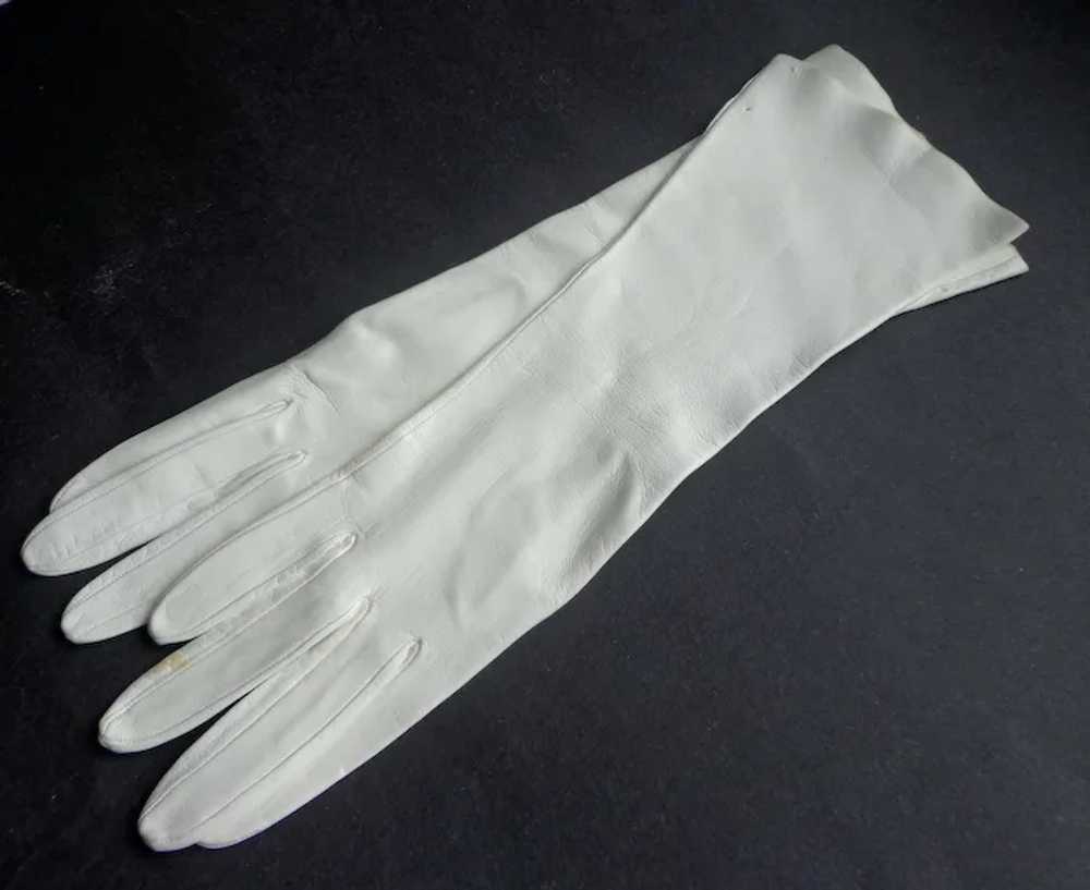 Long White Kid Leather Gloves.  Never Worn. Size … - image 6