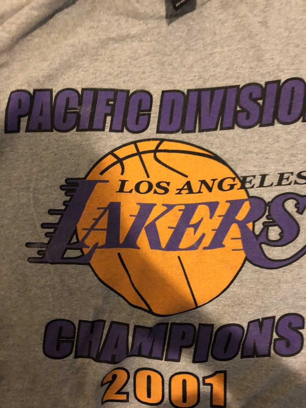 L.A. Lakers Vintage lakers shirt - image 2