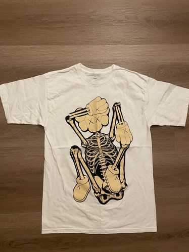 Kaws Kaws New Fiction T-Shirt Size Medium Men