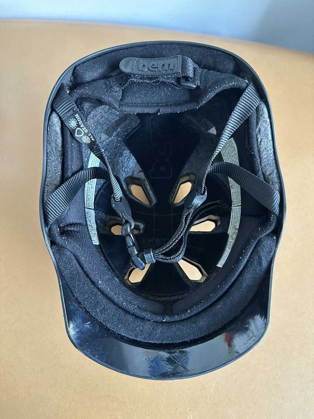 Kaws KAWS x Bern Limited Edition Helmet for New M… - image 7