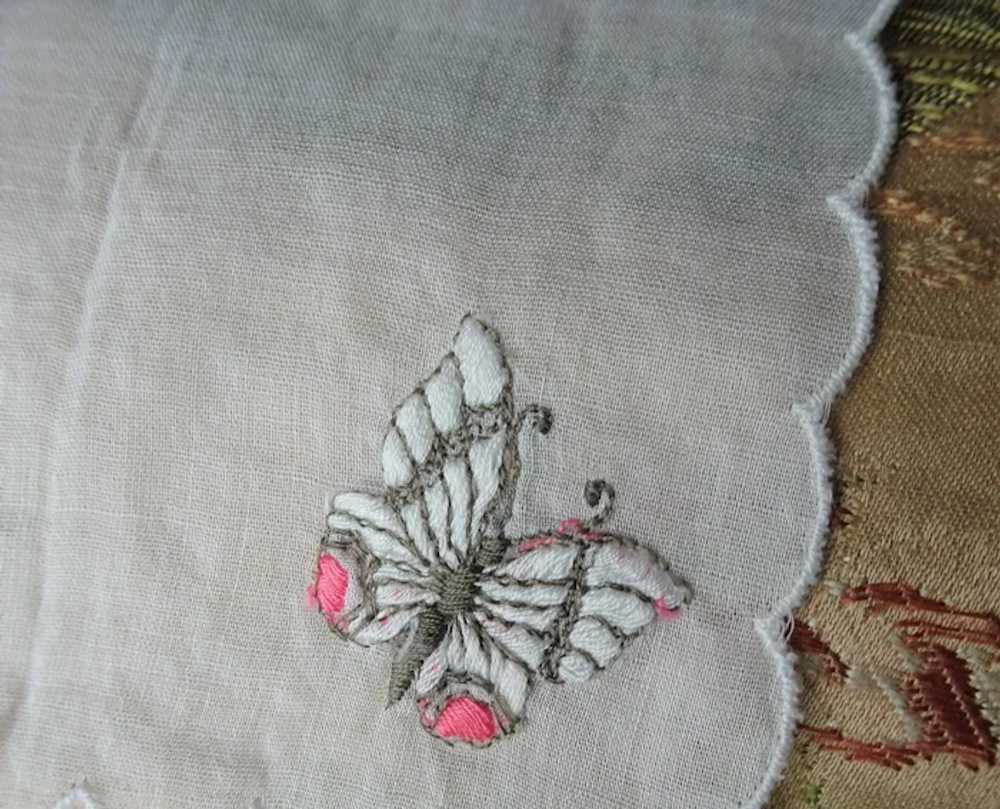 PRETTY Floral Embroidered Hankie,Vintage Handkerc… - image 4