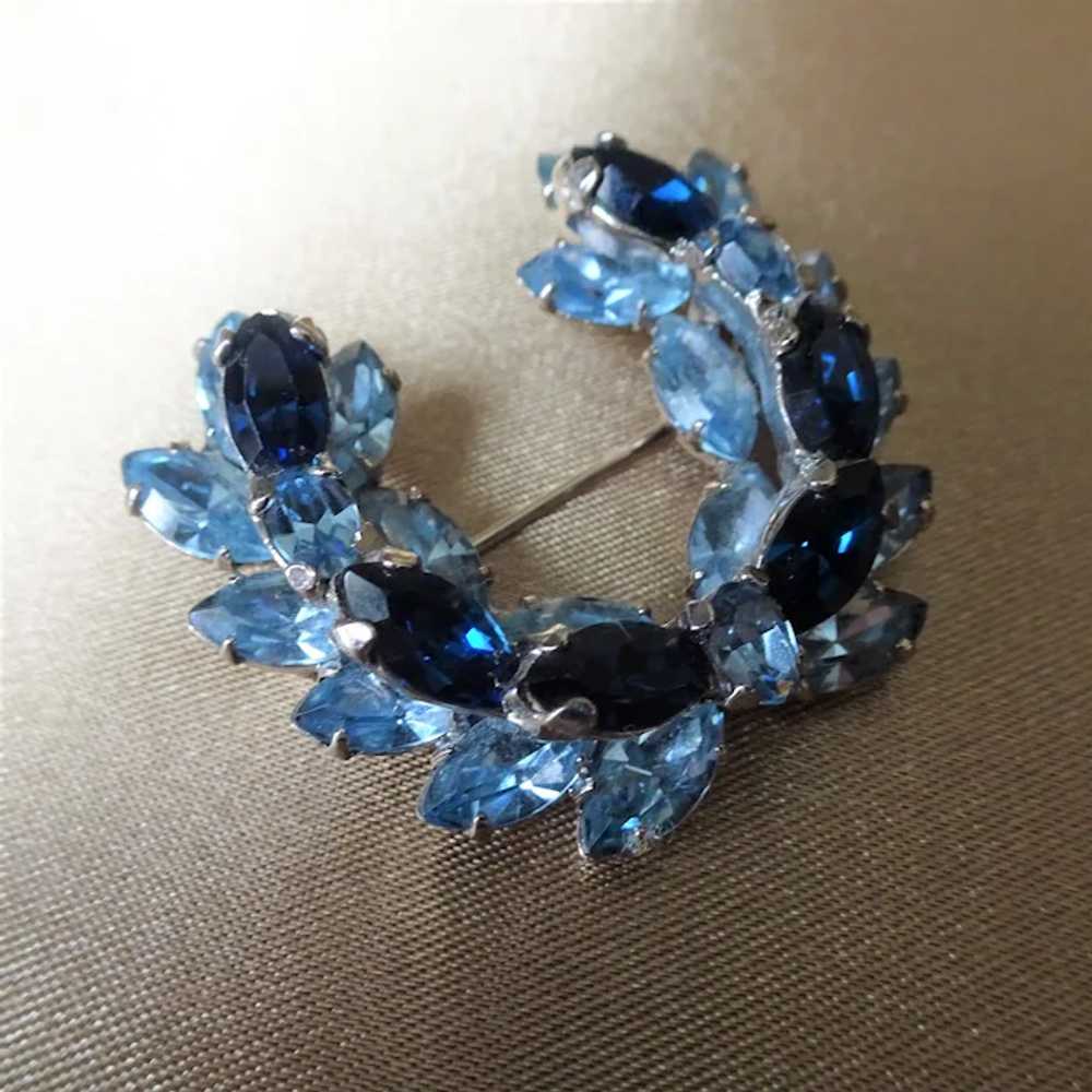 SPARKLING Sherman Signed Brooch, Light and Dark B… - image 2