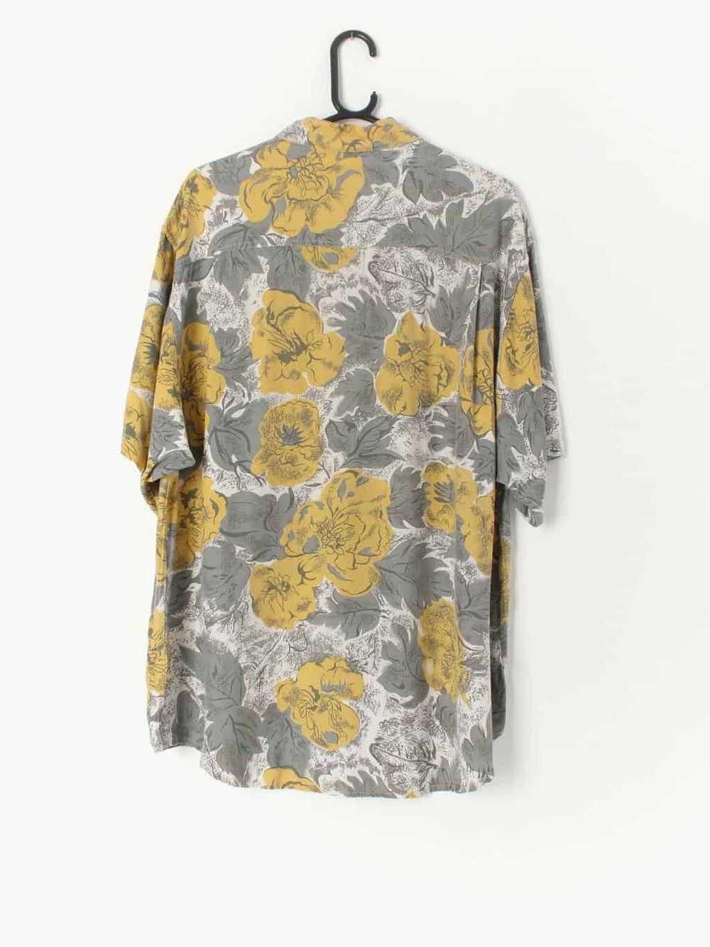 Mens vintage floral shirt in yellow and grey, one… - image 3