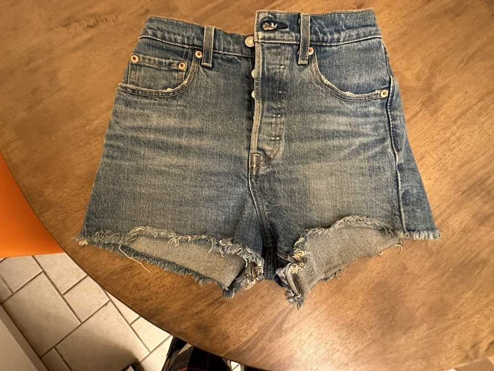 Levi's LEVIS RIBCAGE JEAN SHORTS• size 25” waist - image 1