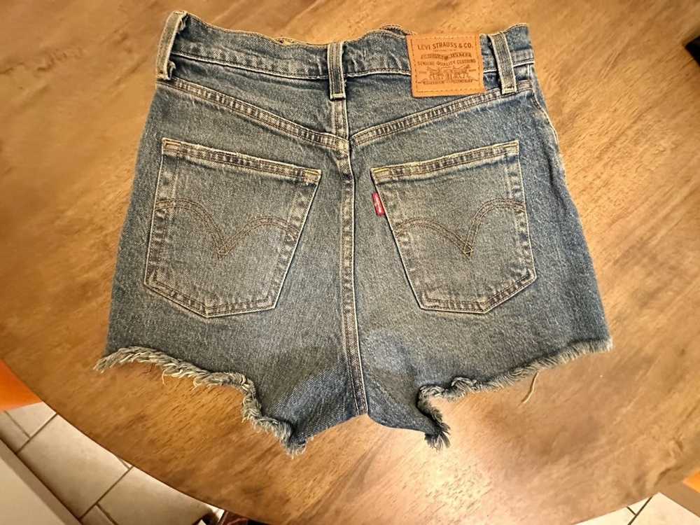 Levi's LEVIS RIBCAGE JEAN SHORTS• size 25” waist - image 2